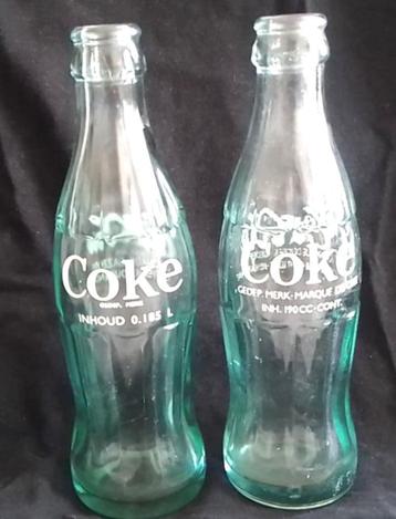 2 vintage Coca-Cola-flessen  beschikbaar voor biedingen