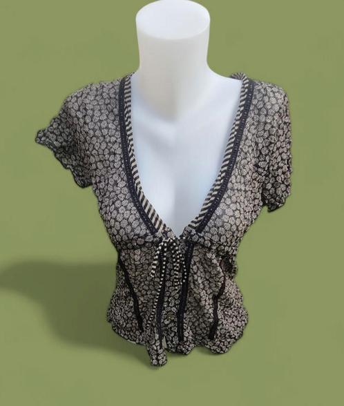 ✨️SANDWICH Schattig Blousje  - Maat M - Topstaat✨️, Kleding | Dames, Topjes, Zo goed als nieuw, Maat 38/40 (M), Zwart, Korte mouw