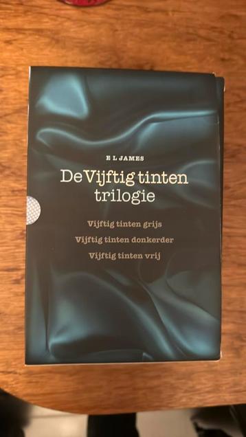 E.L. James - Vijftig tinten beschikbaar voor biedingen