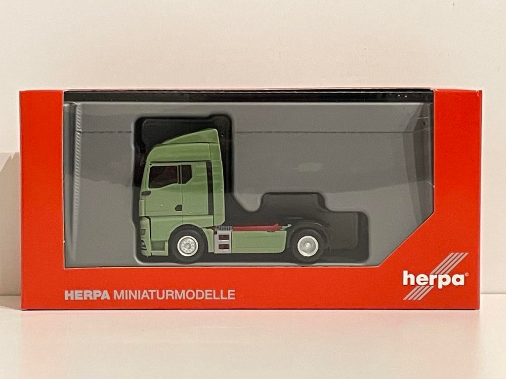 Herpa MAN TGX GM trekker groen 1/87, Ophalen of Verzenden, Zo goed als nieuw, Herpa