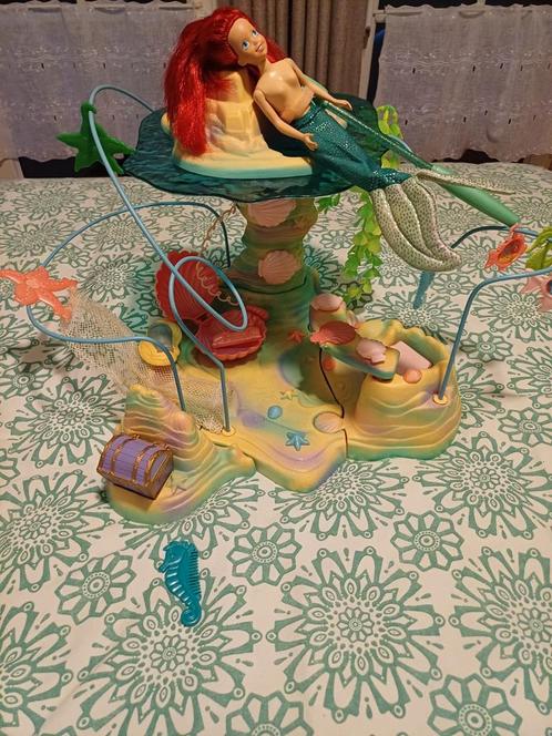 Royaume sous la mer d'Arielle la petite sirène, Antiek en Kunst, Antiek | Speelgoed, Ophalen of Verzenden