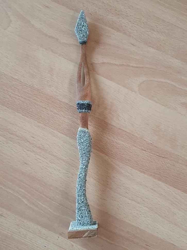 LICHT HOUTEN BEELDJE, Antiek en Kunst, Kunst | Beelden en Houtsnijwerken, Ophalen of Verzenden