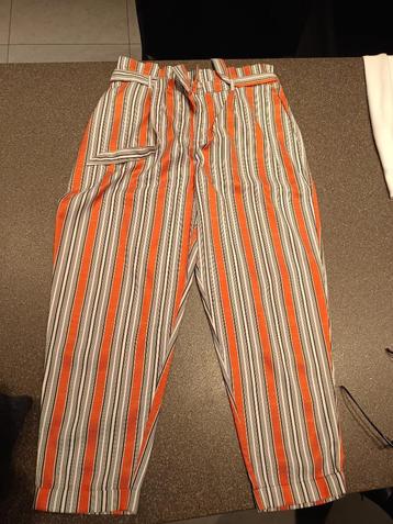 Streepjes broek maat M beschikbaar voor biedingen