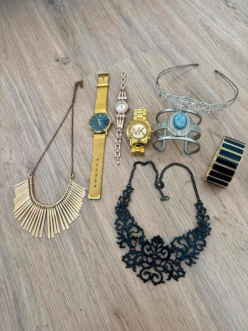 3 horloges Michael Kors +2 kettingen + 2 armbanden + diadeem, Handtassen en Accessoires, Horloges | Dames, Zo goed als nieuw, Ophalen of Verzenden