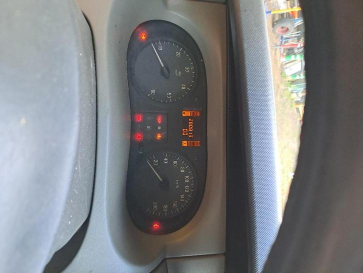 opel vivaro, Auto's, Opel, Particulier, Vivaro, Mistlampen, Trekhaak, Diesel, Euro 3, Overige carrosserie, 4 deurs, Handgeschakeld