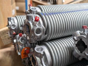 Garagepoort herstellen – gebroken veer of kabel? beschikbaar voor biedingen