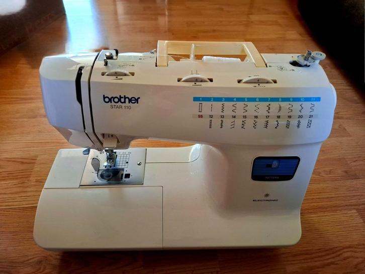 Machine à coudre surjeteuse Brother Star 110, Hobby en Vrije tijd, Naaimachines en Toebehoren, Zo goed als nieuw, Lockmachine