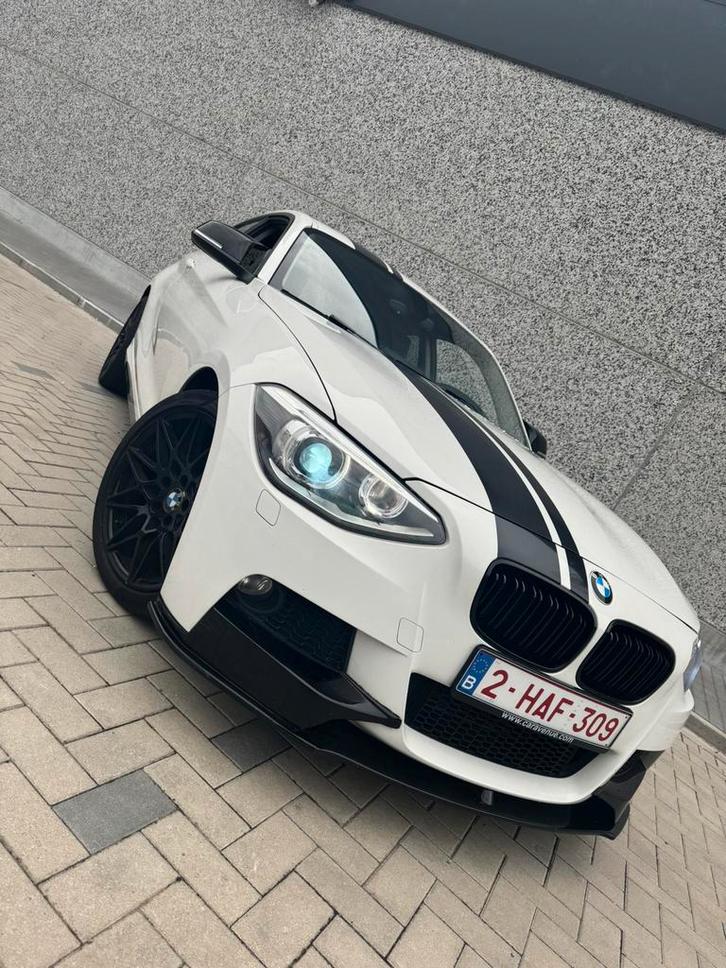 À vendre : BMW Série 1 – 114i Pack M – Année 2015, Auto's, BMW, Bedrijf, 1 Reeks, Bluetooth, Benzine, Euro 6, Coupé, 3 deurs, Handgeschakeld