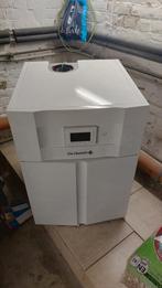 CONDENSATIEKETEL OP GAS + productie van warm water. 29kw, Ophalen, Zo goed als nieuw, Radiator, Hoog rendement (Hr)