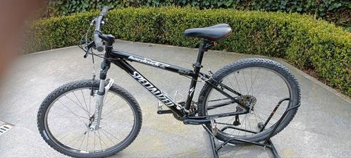 Magnifique vélo de montagne Specialized hard rock avec casqu, Vélos & Vélomoteurs, Vélos | Garçons, Comme neuf, Enlèvement ou Envoi
