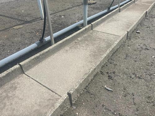 Betonnen U-wegen | 100x47 cm (LxB), Doe-het-zelf en Bouw, Tegels, Gebruikt, Vloertegels, Overige materialen, 60 cm of meer, 40 tot 60 cm