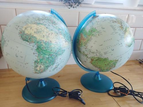 Mappemonde pour  chambre d'enfants, Huis en Inrichting, Woonaccessoires | Wereldbollen, Zo goed als nieuw, Verlicht, Ophalen