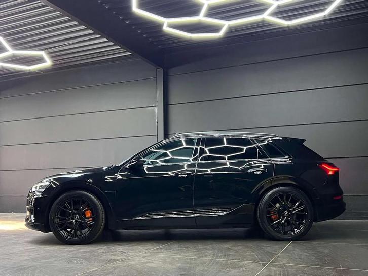 Audi e-tron 55 quattro 95kWh / Full Black / (bj 2020), Auto's, Audi, Bedrijf, Te koop, e-tron, ABS, Airconditioning, Alarm, Android Auto