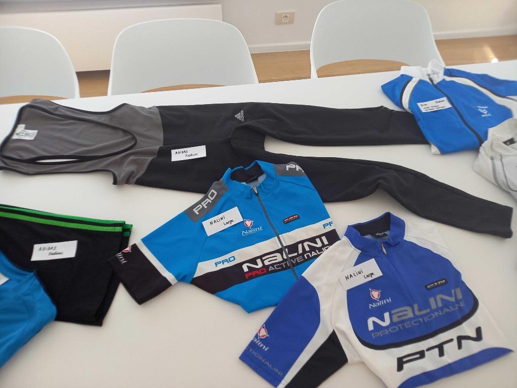 Sportkledij man M-L fiets + divers Nike, Nalini, Bike, Fietsen en Brommers, Fietsaccessoires | Fietskleding, Zo goed als nieuw
