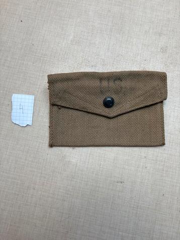 Pochette first aid US WW2 bristish made 4, Enlèvement ou Envoi