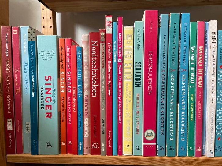 Naaiboeken, patchworkboeken, borduurboeken, Hobby en Vrije tijd, Kledingpatronen, Ophalen