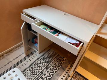 bureau beschikbaar voor biedingen