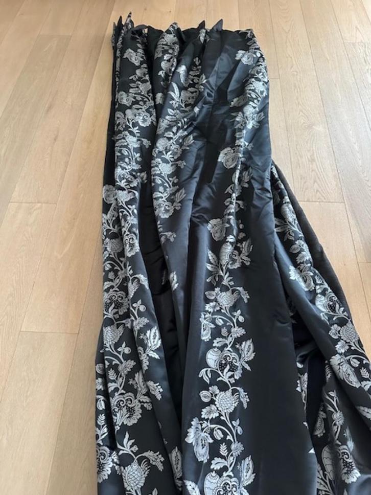 Overgordijnen zwart glanzende stof, Huis en Inrichting, Stoffering | Gordijnen en Lamellen, Zo goed als nieuw, 200 cm of meer