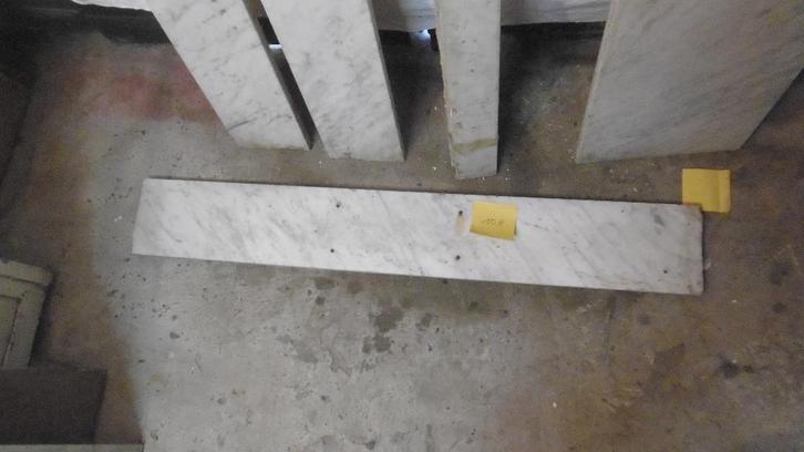 Eléments de cheminée en marbre blanc,, Antiquités & Art, Antiquités | Autres Antiquités, Enlèvement