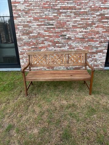 Prachtige houten tuinbank te koop! Inclusief kussen en hoes! beschikbaar voor biedingen
