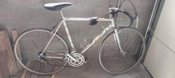 velo de course Peugeot beschikbaar voor biedingen