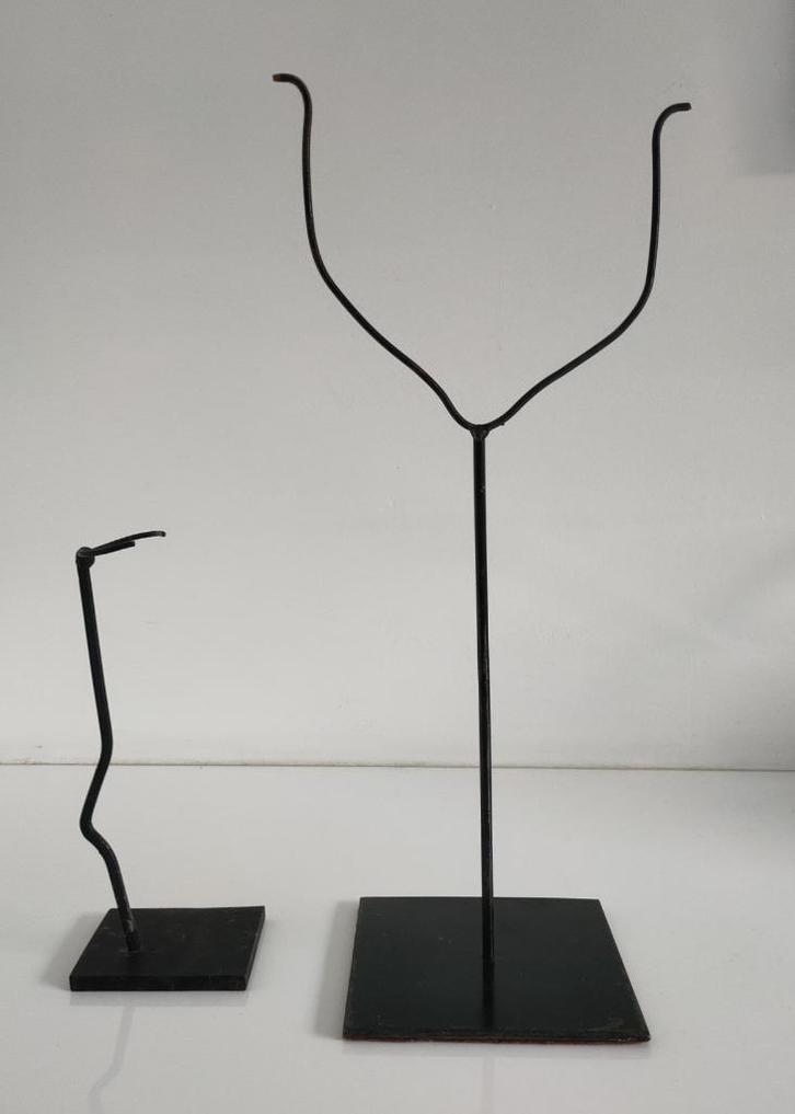 SET VAN 2 PRESENTATIEVOETEN, Antiek en Kunst, Kunst | Niet-Westerse kunst, Ophalen