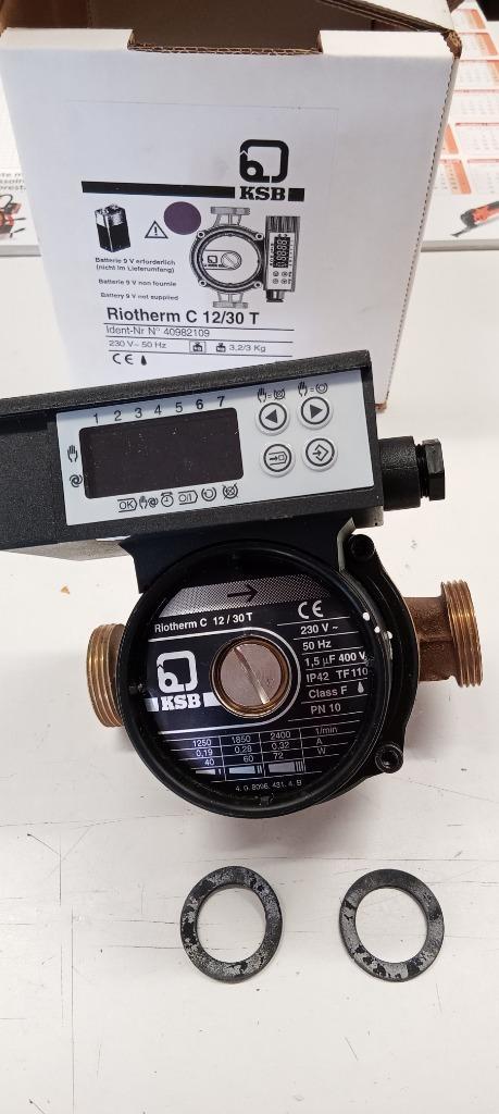 104 nieuwe KSB RIOTHERM-circulatiepompen, Doe-het-zelf en Bouw, Verwarming en Radiatoren, Nieuw, Overige typen, Hoog rendement (Hr)