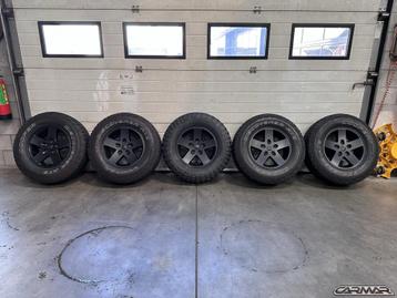 17'' Originele Jeep Wrangler JK wielen + Cooper AT3 set 5st