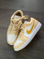 Air Jordans – Lichtgeel, Maat 40.5 – Gloednieuw!, Ophalen of Verzenden, Nieuw, Sneakers