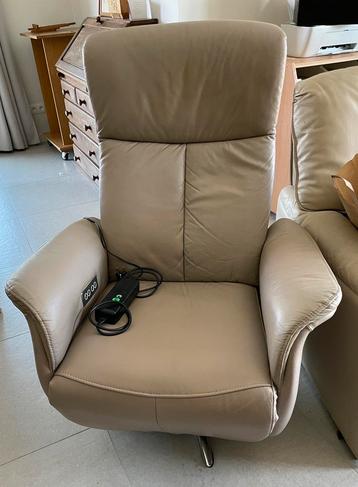 Lederen relax zetel  beschikbaar voor biedingen