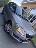 Skoda Fabia 2014 84000KMS, Auto's, Skoda, Voorwielaandrijving, Euro 5, Zwart, Bruin