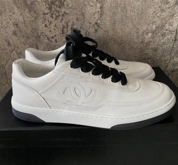 Chanel White  Trainers Schoenen chaussures beschikbaar voor biedingen