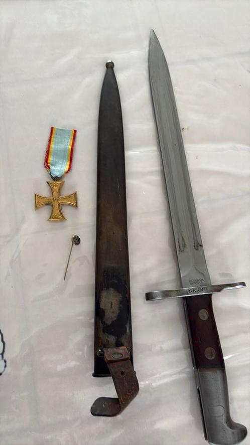 Zwitserse bajonet en ijzeren kruis, Verzamelen, Militaria | Algemeen, Landmacht, Ophalen