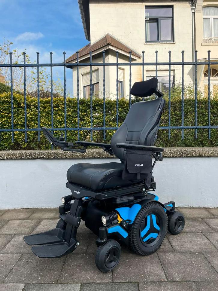 Permobil M3 elektrische rolstoel nieuwstaat ( 25 km ), Diversen, Rolstoelen, Zo goed als nieuw, Elektrische rolstoel, Inklapbaar
