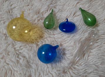 Vintage kerstballen uit de seventies beschikbaar voor biedingen