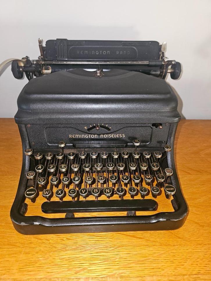 Ww2 remington noisless typmachine US British army, Verzamelen, Militaria | Tweede Wereldoorlog, Overige soorten, Overige typen