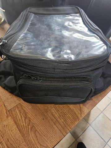 Magnetische motortas beschikbaar voor biedingen