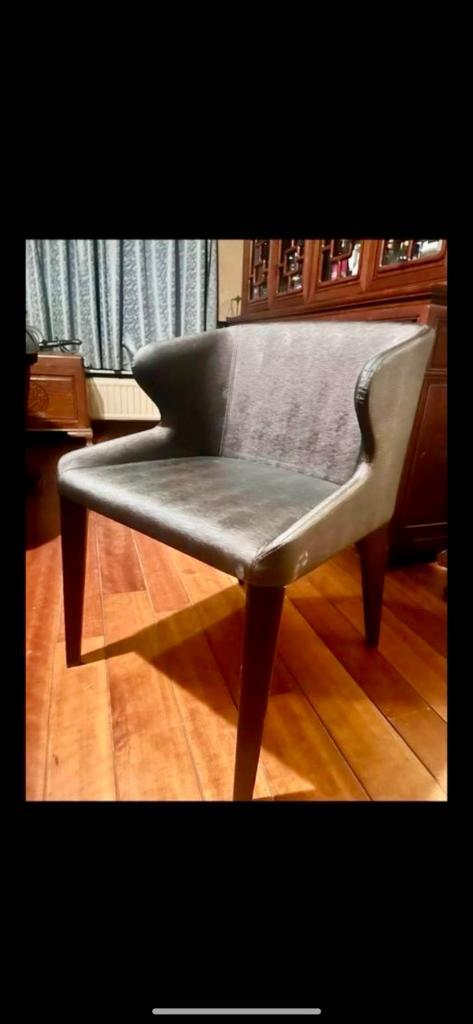 Stijlvolle “Pedrali” design stoelen, Huis en Inrichting, Stoelen, Zo goed als nieuw, Vijf, Zes of meer stoelen, Hout, Kunststof