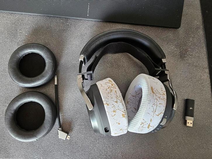 Corsair Virtuoso RGB wireless, Computers en Software, Headsets, Zo goed als nieuw, Draadloos, Ophalen of Verzenden
