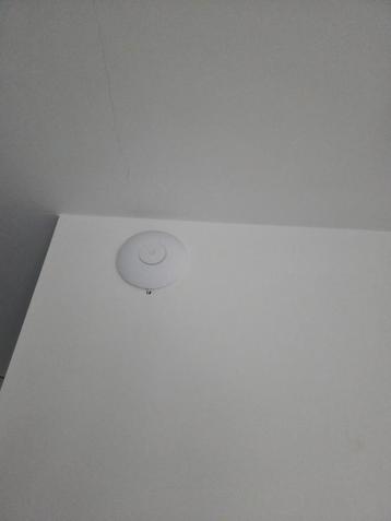 Unifi AC pro 2 stuks beschikbaar voor biedingen