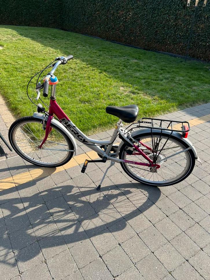 meisjesfiets moet enkel 2 nieuwe binnenbanden hebben !!, Fietsen en Brommers, Fietsen | Meisjes, Gebruikt, Versnellingen, Ophalen