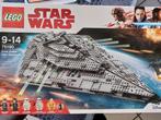 FIRST ORDER Star Destroyer  Star Wars  lego + boek, Kinderen en Baby's, Speelgoed | Duplo en Lego, Verzenden, Zo goed als nieuw