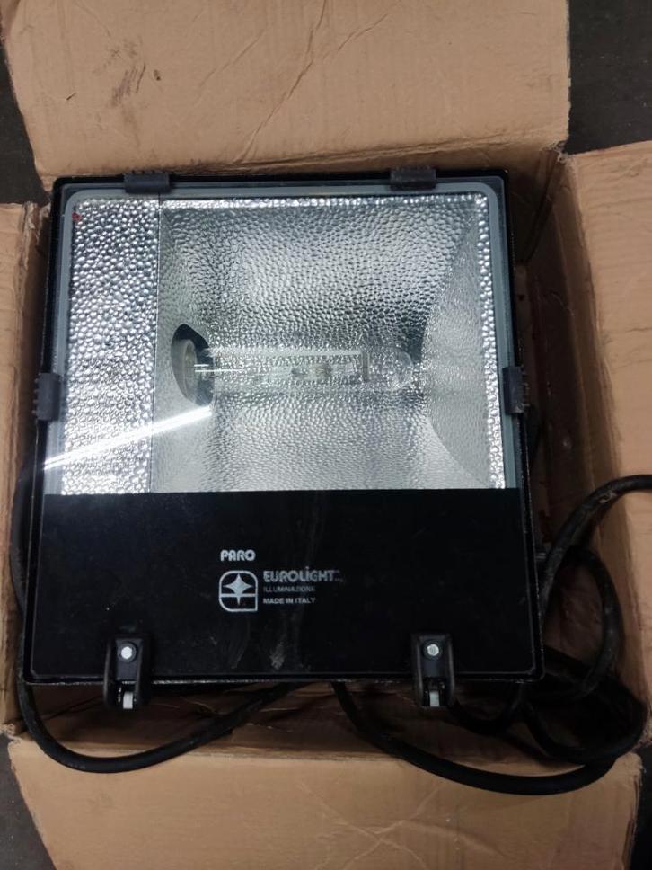 Werf - magazijn verlichting, Bricolage & Construction, Éclairage de chantier, Utilisé, Lampe avec luminaire, 200 à 500 watts, Enlèvement