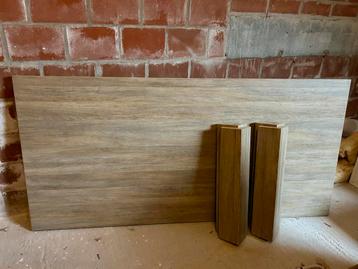 Mooie stevige eettafel / livingtafel beschikbaar voor biedingen