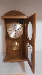 Antieke klok Hermle met opwindsleutel, Antiek en Kunst, Ophalen
