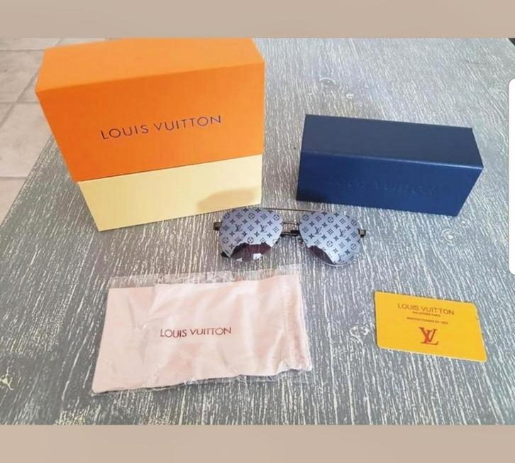 Louis Vuitton zonnebril, Handtassen en Accessoires, Zonnebrillen en Brillen | Heren, Nieuw, Zonnebril, Overige merken, Zwart, Ophalen of Verzenden