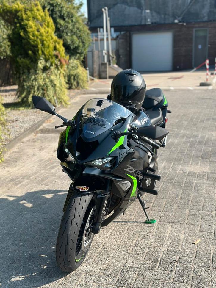Titel: Kawasaki ZX-6R 2025, Motoren, Motoren | Kawasaki, Bedrijf, Sport, meer dan 35 kW, 4 cilinders, Motorrijbewijs A, ABS, LED Verlichting