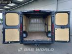 Fiat Ducato 120PK L2H1 Trekhaak Navi Airco Cruise Camera Eur, Auto's, Bestelwagens en Lichte vracht, Stof, Gebruikt, Euro 6, 2135 kg