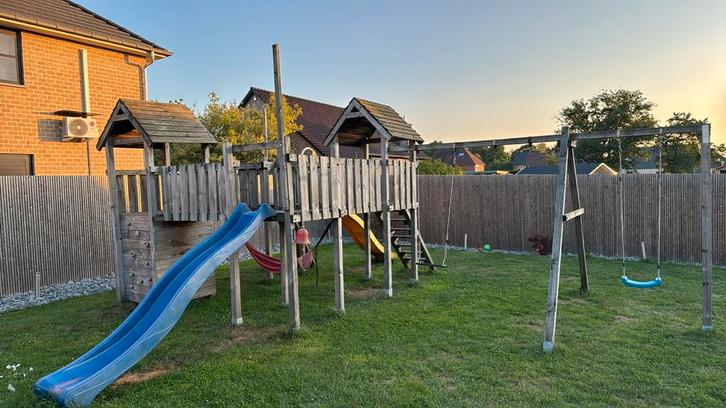 WINNETOO Houten speelhuisje speel kasteel, Kinderen en Baby's, Speelgoed | Buiten | Speelhuisjes, Zo goed als nieuw, Hout, Ophalen