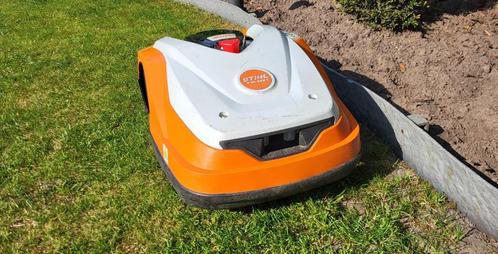 Stihl RMI522C robotmaaier (07-2021) met app bediening!, Tuin en Terras, Robotmaaiers, Gebruikt, 20 tot 25 cm, Met regensensor